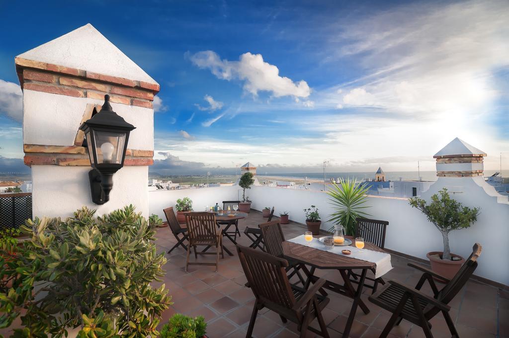 קוניל דה לה פרונטרה Hotel Restaurante Blanco Y Verde מראה חיצוני תמונה